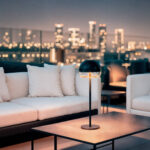 Lampe à poser noire, dôme LED sur pied fin, lumière chaude adaptée terrasse extérieure