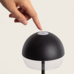 Lampe à poser extérieure noire, dôme mat avec diffuseur transparent et bouton tactile supérieur