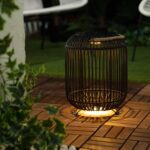 Lampe à poser solaire LED noire en grillage métallique cylindrique, éclairage d'ambiance pour terrasse