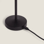Lampe à poser base ronde métal noir avec câble de recharge connecté