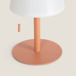 Lampe à poser pêche avec pied cylindrique, abat-jour blanc et tirette de commande