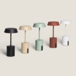 Lampe à poser LED noire, beige, verte, terre cuite et blanche, base cylindrique et abat-jour plat