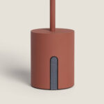 Lampe à poser cylindrique terre cuite, base ronde avec tige centrale et capuchon gris