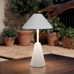 Lampe à poser blanche conique, pied mince, pour table extérieure