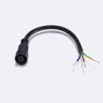 Connecteur circulaire étanche avec câble noir et quatre fils dénudés