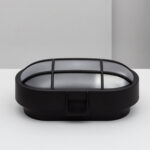 Plafonnier extérieur ovale noir à grille avec diffuseur opalin