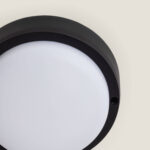 Plafonnier rond extérieur noir avec diffuseur blanc opale, fixation en surface