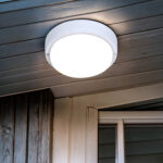 Plafonnier LED extérieur rond blanc, diffuseur opalin, fixation plafond style hublot
