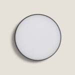 Plafonnier rond noir avec diffuseur blanc opalin, fixation plafond