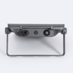 Projecteur LED gris anthracite, boîtier plat avec support métal réglable et optiques visibles