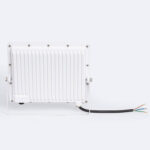 Projecteur LED 100W blanc IP65, boîtier à ailettes, support réglable et câble électrique apparent