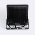 Projecteur LED extérieur noir, boîtier à ailettes en métal, fixation orientable sur support, câbles d'alimentation visibles