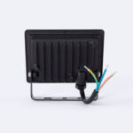 Projecteur LED extérieur noir rectangulaire avec dissipateur nervuré, support réglable et câble d'alimentation dénudé