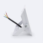 Projecteur LED blanc à boîtier plat, support inclinable et câble électrique apparent pour fixation extérieure