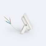 Projecteur LED blanc rectangulaire avec support orientable et câbles visibles