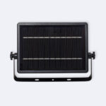 Projecteur solaire rectangulaire noir avec panneau photovoltaïque et support de fixation orientable