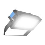 Projecteur LED rectangulaire gris avec panneau lumineux plat et support orientable pour installation extérieure