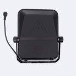 Projecteur LED extérieur noir rectangulaire avec support réglable et câble de connexion