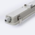 Réglette étanche LED blanche, boîtier plastique, clips métalliques et presse-étoupe