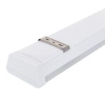 Réglette LED étanche blanche, diffuseur opalin et clip de fixation métal pour montage apparent