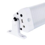 Réglette LED étanche blanche avec panneau solaire, capteur PIR, port USB et support de fixation mural