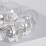 Rideau de boules LED transparentes, sphères claires contenant petites billes blanches, à suspendre