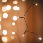 Guirlande LED noire à petites diodes blanches chaudes en rideau suspendu