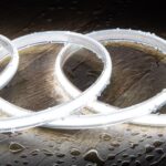 Ruban LED blanc froid étanche en tube silicone, enroulé en anneaux avec gouttes d'eau