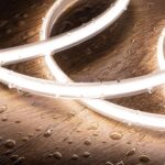 Ruban LED flexible étanche en silicone, lumière blanche, profil plat, gouttes d'eau visibles