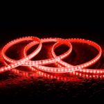 Ruban LED rouge en bobine étanche, LEDs alignées sur bande flexible