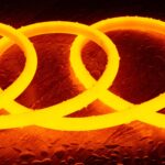 Ruban LED néon orange flexible en boucles circulaires