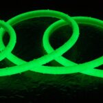 Ruban néon LED flexible vert en boucles, finition diffuse pour éclairage continu