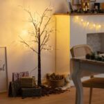 Sapin lumineux en branches fines LED blanc chaud décoratif d'intérieur sur pied