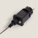 Transformateur pour guirlande noir avec fiche secteur euro et câble d'alimentation