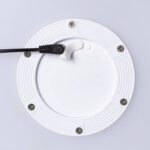 Lampe sphère LED rechargeable, base ronde blanche avec prise de charge et câble