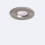 Spot encastrable rond argent avec module LED visible et bordure plate