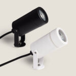 Spot extérieur GU10 orientable noir et blanc sur support de fixation