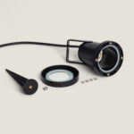 Spot extérieur GU10 noir sur piquet avec câble, bague de fixation et vis métalliques