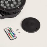 Spot extérieur LED noir orientable avec base de fixation ronde et télécommande RGB
