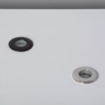 Spot encastrable rond en aluminium, finitions argent et noir, verre central, pour pose au sol