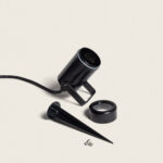 Spot extérieur noir cylindrique en métal avec piquet de fixation pour ampoule GU10