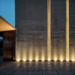 Spot encastrable de sol LED rond métal, lumière chaude dirigée vers le mur extérieur