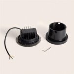 Spot LED encastrable noir avec boîtier cylindrique, dissipateur et câble d'alimentation