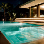 Spot LED piscine submersible blanc, design rond, éclairant marches et fond de bassin