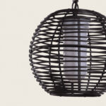 suspension extérieure tressée brune avec diffuseur cylindrique blanc