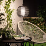 Suspension extérieure noire en métal à structure ajourée sphérique, éclairage suspendu pour terrasse