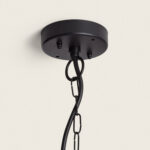 Suspension en métal noir, rosace de plafond ronde, chaîne et câble d'alimentation visibles