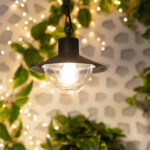 Suspension extérieure en métal noir mat avec globe en verre transparent et chaîne de suspension