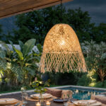 Suspension rotin naturelle en cloche avec franges, pour usage extérieur au-dessus d'une table