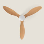 Ventilateur de plafond trois pales en bois clair boîtier central blanc